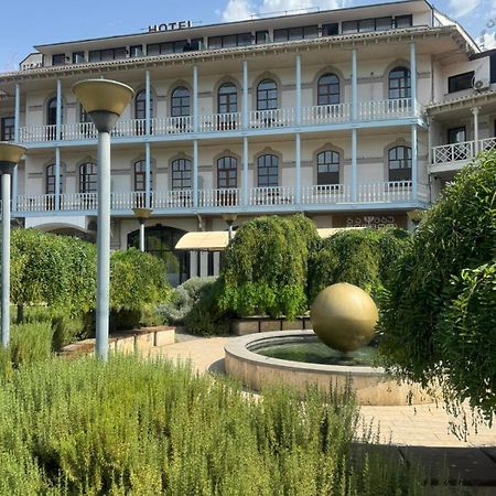 Hotel Beka Palace Tbiliszi Kültér fotó