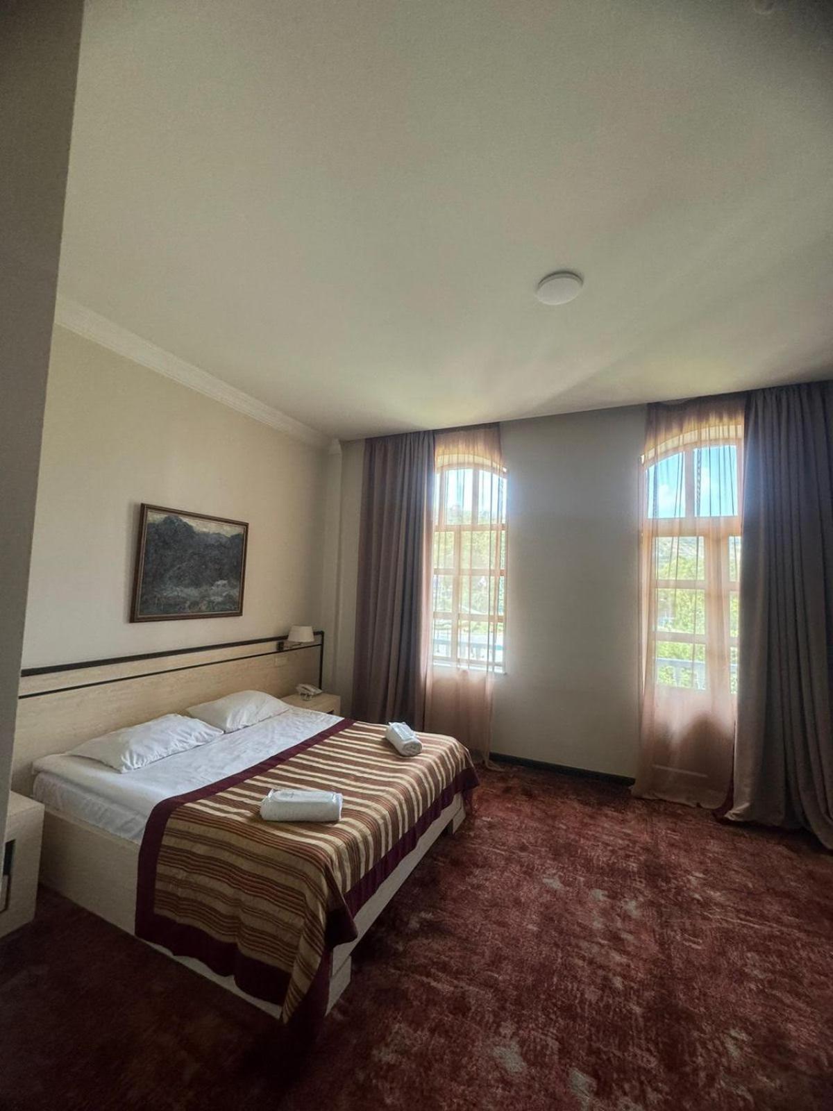 Hotel Beka Palace Tbiliszi Kültér fotó